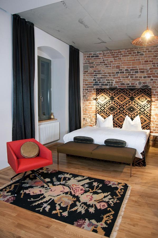 Emmerich Hotel Goerlitz Exterior photo A room at the Hotel