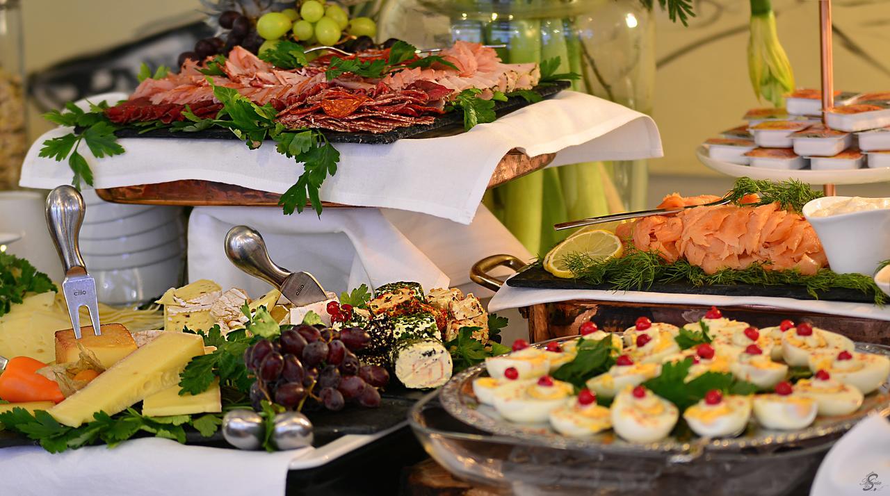Emmerich Hotel Goerlitz Exterior photo A buffet